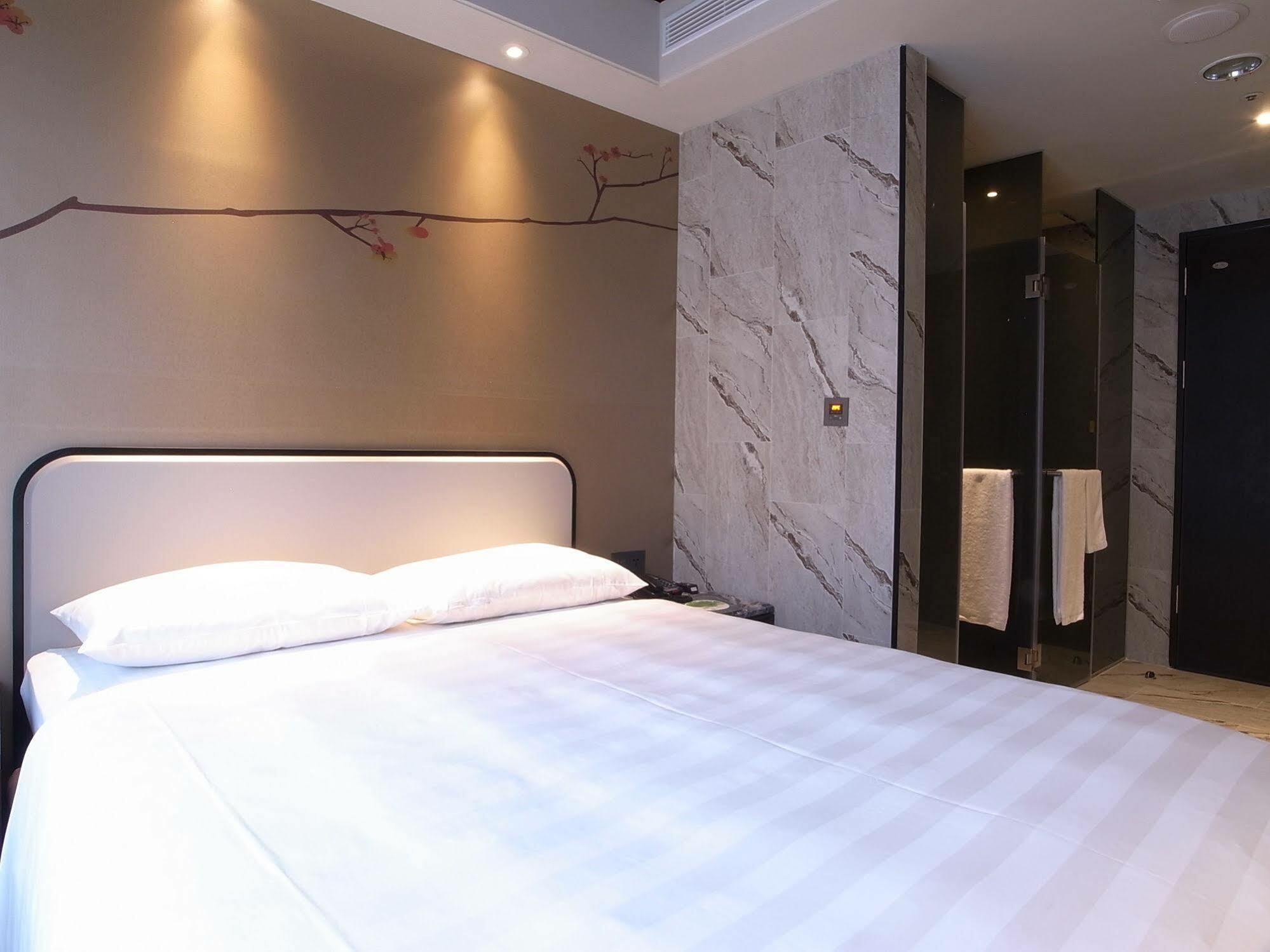 Hotel Midtown Richardson - Kaohsiung Bo'Ai מראה חיצוני תמונה